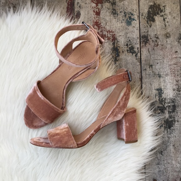 Madewell Shoes - Madewell BLUSH Velvet HEELS sz 7 1/2 women's NEW